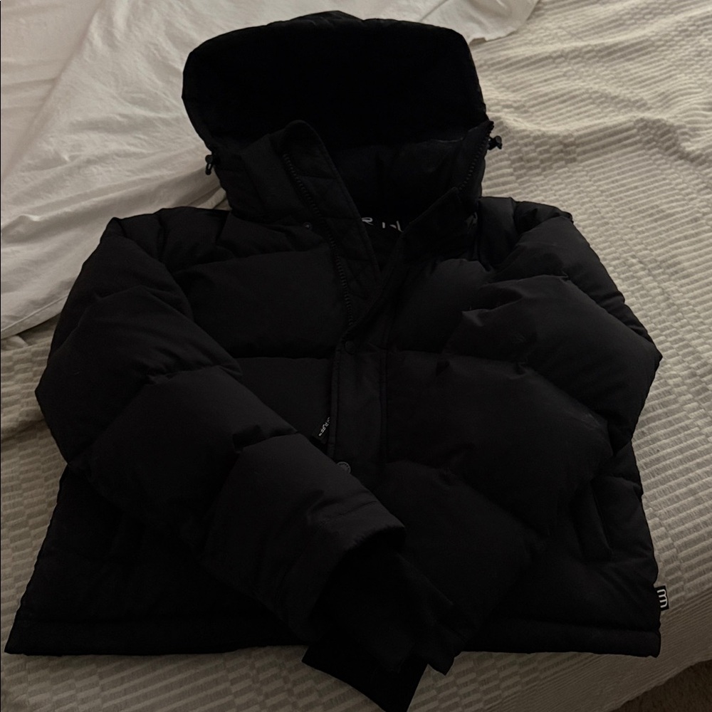 Black aritzia superpuff womens super puff normal length Jacket w hood size small